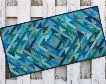 Cedar Arrow Table Runner (EDTR41)