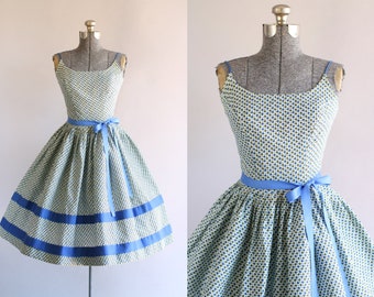 Vintage 1950s Dress / 50s Cotton Dress / Cover Girl of Miami Blue Floral Sun Dress XS/S