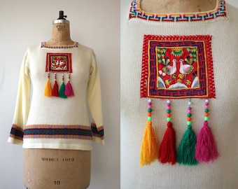 vintage 1970s sweater / 70s cream boho sweater / 70s birds tassel sweater / 70s bell sleeve sweater / 70s pull over sweater / small medium