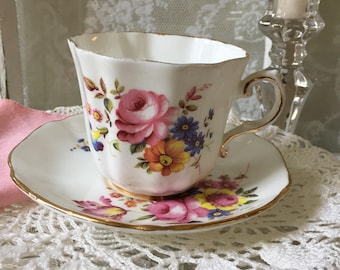 Tea Cup & Saucer Royal Grafton Fine Bone China England Floral Bouquet Vintage Pink Rose