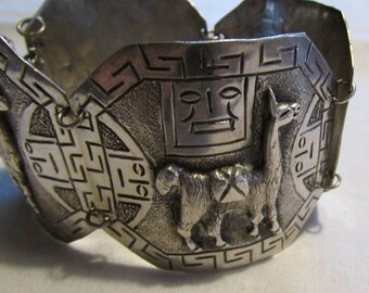 900 Silver Link Bracelet with Llama Designs