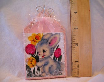 Easter ornament, Easter decoration, Handmade, Easter tree ornament, holiday decoration, seasonal, Easter ornaments, vintage images