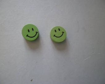 10 pearls green face smiling round 16 x 16 mm