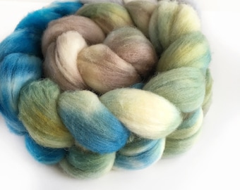 Pale Blue Dot - 100% Merino Combed Top - 4oz - Hand dyed Blue Green Top