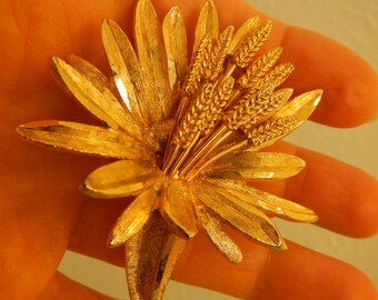 Harvest Bucket of Grains Vintage Brooch.