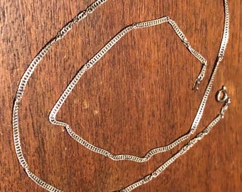 Vintage Italian 18 inch silver chain necklace in excellent condition