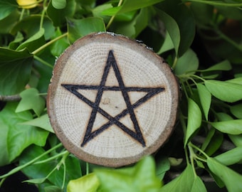 English Oak Wood Pentagram Altar piece - Wicca, Witchcraft, Pagan, Pentacle, Ritual, Magic, Handcrafted, Pyrography
