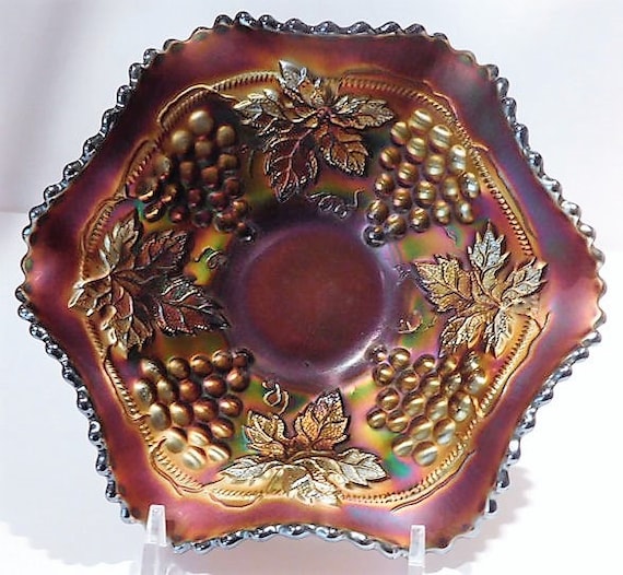 Antique Northwood Glass / Carnival Glass / Grape and Cable / Amethyst Glass / Bowl
