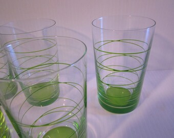 Green Threaded Swirl Drinking Glasses Tumblers