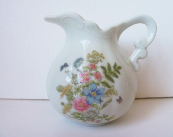 Vintage Hand painted Porcelain creamer (#EV97)
