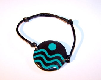 Handmade bracelet resin Carolune Funky "Wave" 30 mm, adjustable, mounted on a colorful satin cord