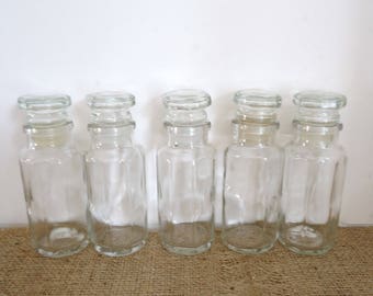 glass spice bottles with lids, 5 small bottles, spice jars, vintage kitchen, clear glass bottles with tops, apothecary, display bottles