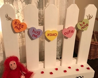 Picket Fence Garland