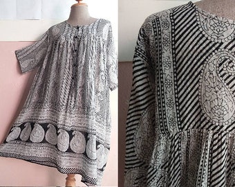 Plus Size - 90s Indian Cotton Gauze Dress - Paisley Tent Dress - Boho - Gypsy Summer Dress - Black White - Maternity Dress