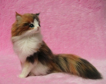 Needle Felted Fluffy Calico Cat: Miniature Wool Felt Maine Coon, Needle Fleting