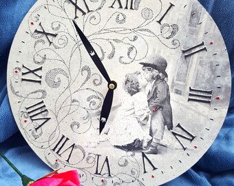 Wall clock 29cm black & white children kiss napkins