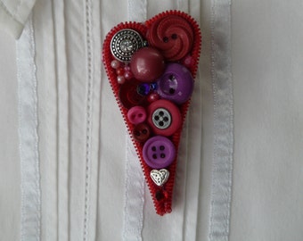 Button Heart Pin, Red - Zipper