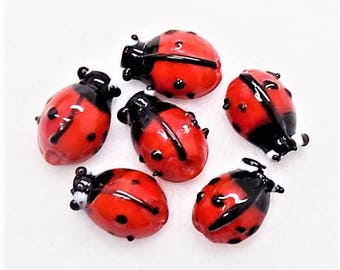 Glass ladybug beads; cute as ever, lampwork glass ladybug beads, 15x10x5mm, 6pcs/2.80.