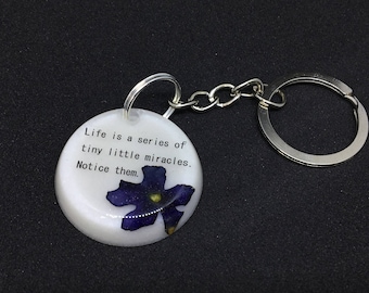 Keychain power line and real dried flowers
