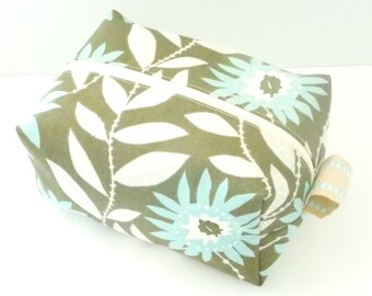 Make up Bag - Cosmetic Pouch - Lunch Bag - Wet Bag -Waterproof Bag