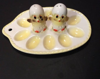 Vintage egg plate w/ chick salt and pepper shakers