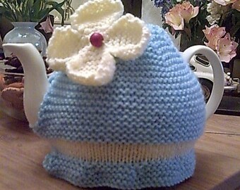 Knitted Daisy Tea Cosy/Cosy in Blue