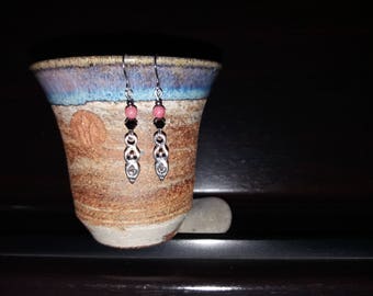N25 Rhodonite + fertility goddess