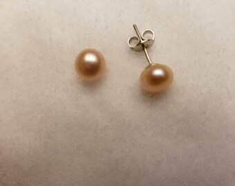925 sterling silver pearl stud earrings