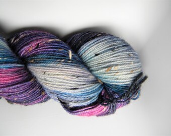 Night Unfurls BFL Tweed Sock Yarn
