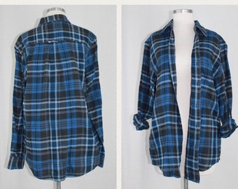 Fkvintage navy plaid flannel by Saddlebred