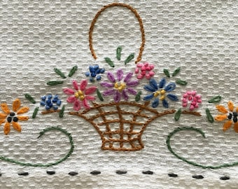 Vintage Hand Towel Embroidered 16" x 23" Tea Towel Hand Towel Kitchen Towel Linen Towel Flower Basket Hand Embroidered