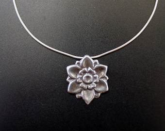 Vintage Inspired Flower necklace