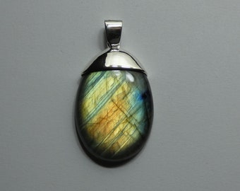 Natural Labradorite 925 Silver pendant