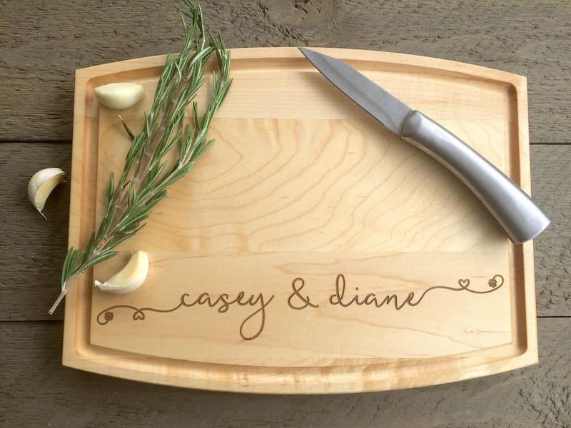 Personalized bridal shower gifts: personalized cutting board