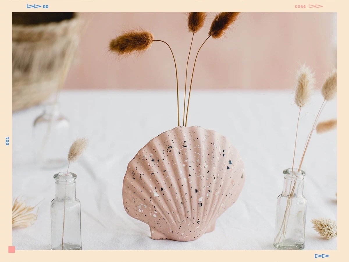 Shell vase