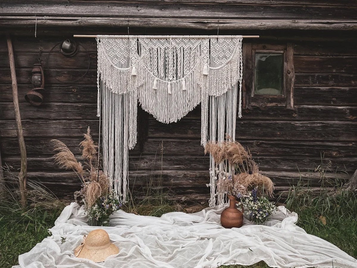 chic hanging greenery wedding decoration ideas - Oh Best Day Ever