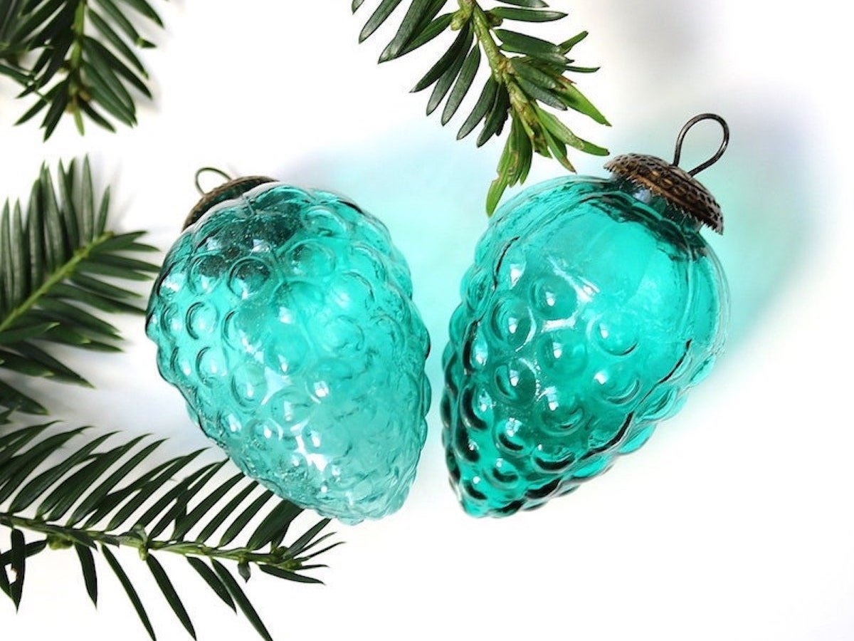 Vintage Christmas Ornaments: Unique Styles on