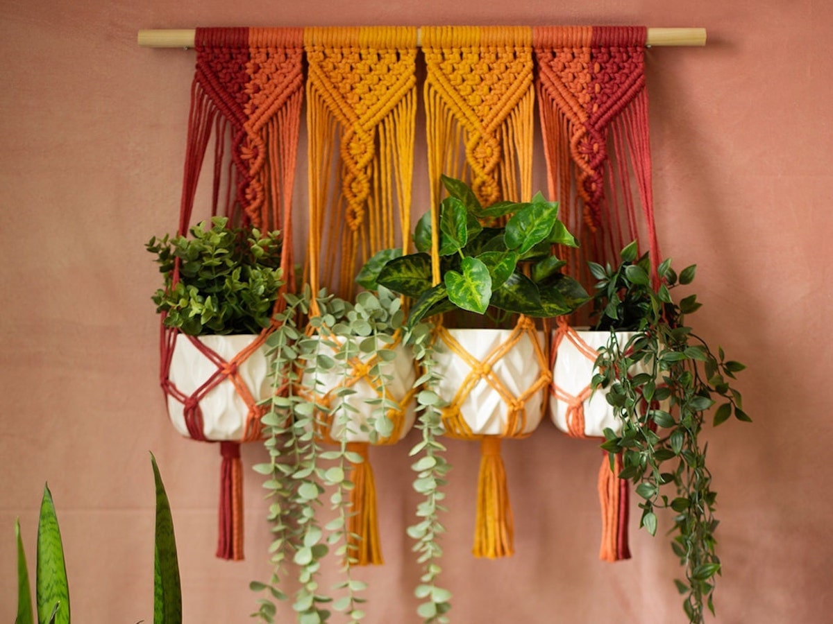 A plant gift idea for plant lovers - colorful macrame plant hangers A plant gift idea for plant lovers - colorful macrame plant hangers