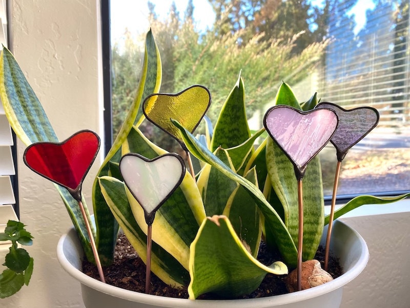 Plant markers from Etsy seller Desert Bloom Glass