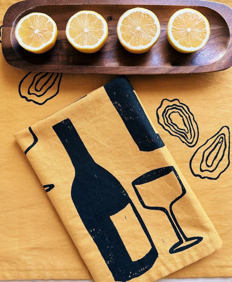 Linen dinner napkins from Etsy seller Julie Peach