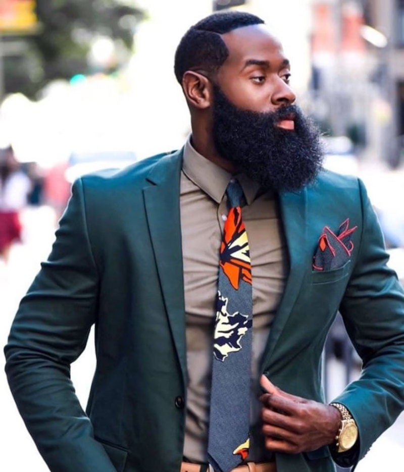 Cool groomsmen gifts: African print necktie