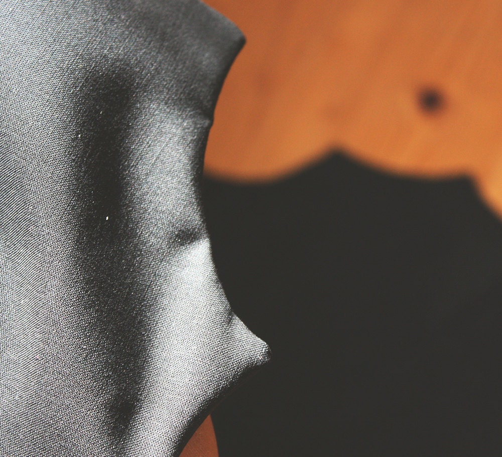 DIY bat costume wing zoomed in DIY bat costume wing zoomed in