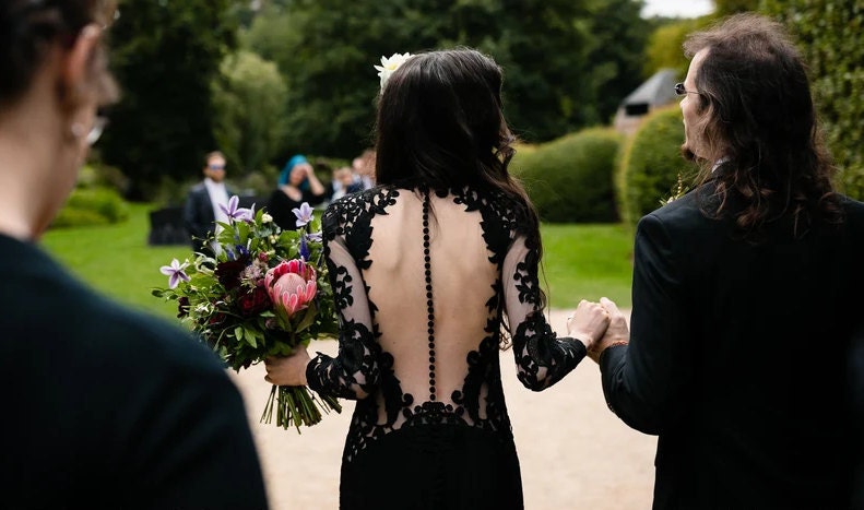 Black-themed wedding ideas Black-themed wedding ideas