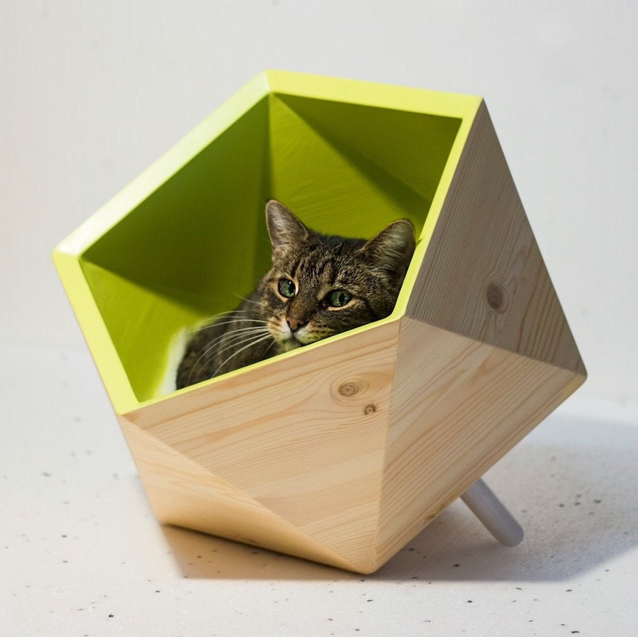 Geometric cat bed