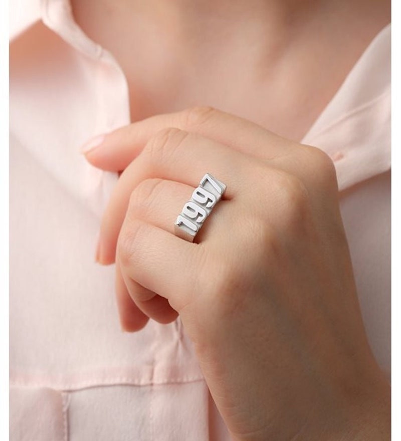 Personalized year ring from Etsy