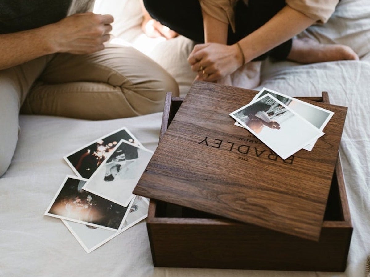 32 Best Personalized Wedding Gifts 2022