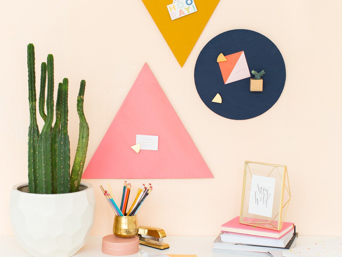 Tutorial} Easy DIY Magnet Wall