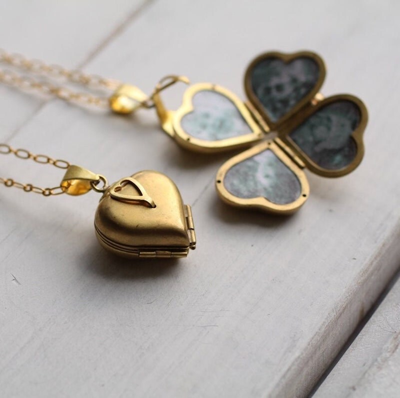 Personalized locket necklace for mom for Valentine's Day - Etsy