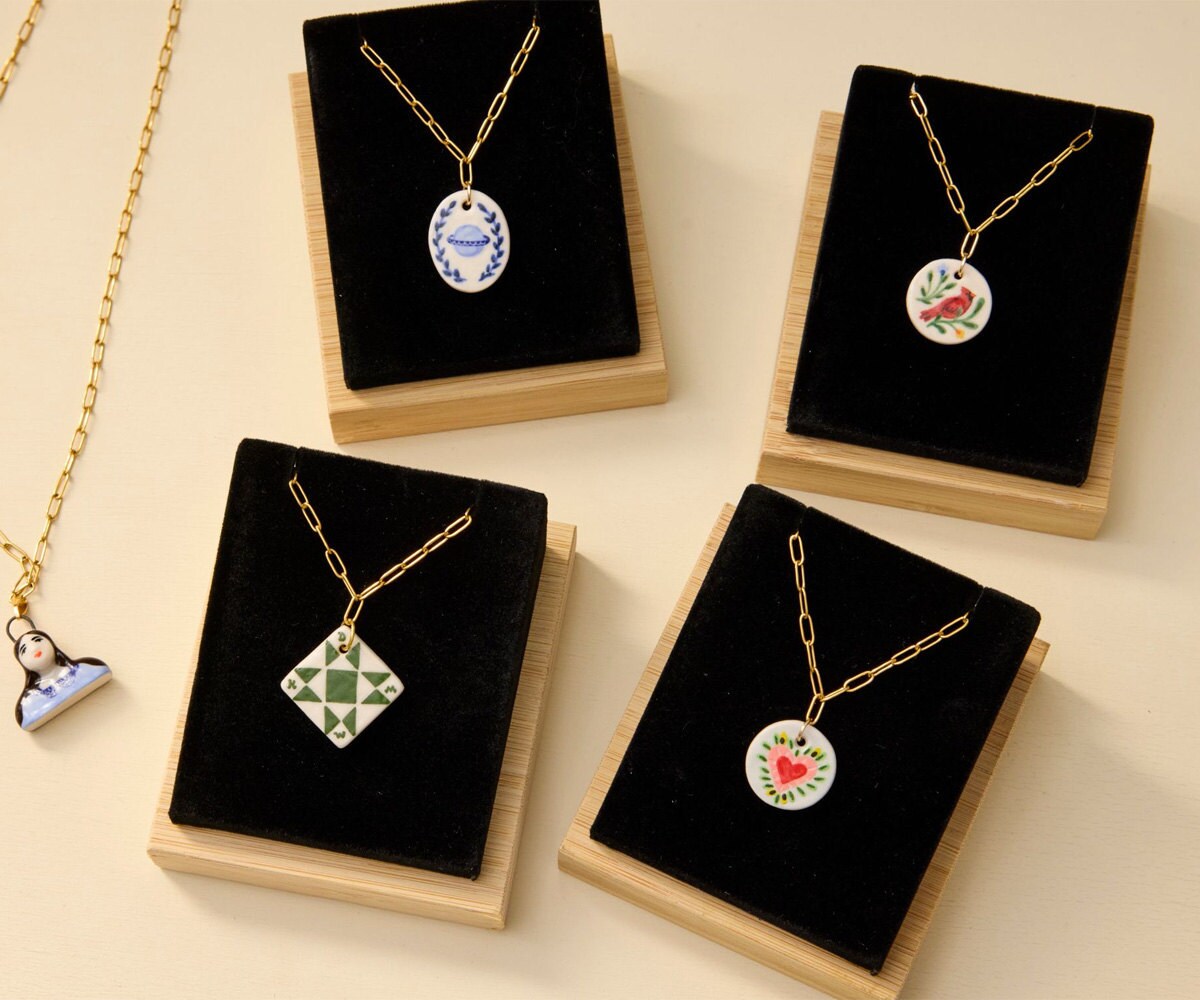 Kacey Musgraves releases limited-edition merch drop exclusively on Etsy