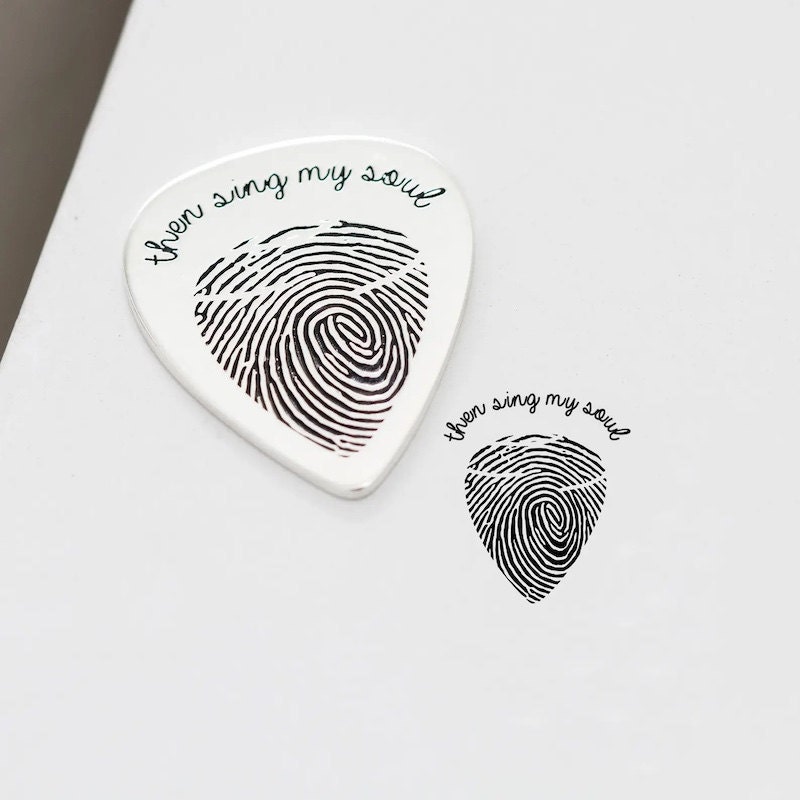 Personalized fingerprint guitar pick